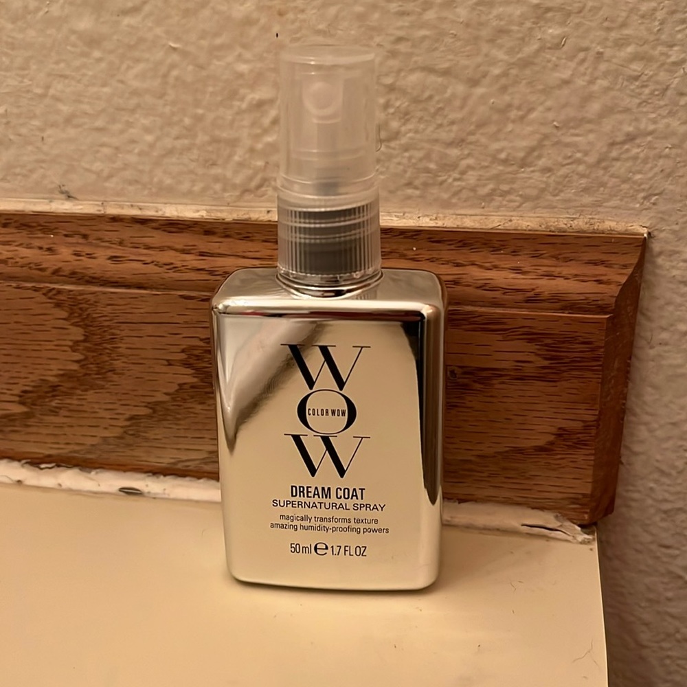 Sephora-COLOR WOW
Dream Coat Supernatural Spray Anti-Frizz Treatment Mini